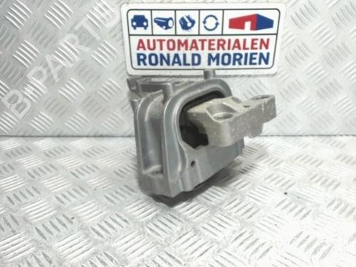 Used Engine mount Engine mount VW GOLF VII (5G1, BQ1, BE1, BE2) 1.6 TDI (110 hp) 40379241 40379241