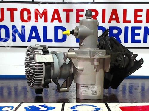 brake-master-cylinder-vw-golf-vii-5g1-bq1-be1-be2-2012-2013-2014-2015-2016-2017-2018-2019-2020-2021-40367600 main image