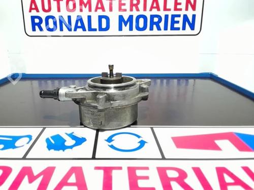 vacuum-pump-audi-a8-d3-4e2-4e8-2002-2003-2004-2005-2006-2007-2008-2009-2010-40371591 main image