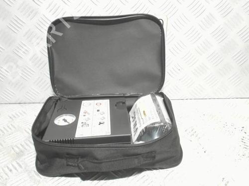 Used Jack Kit Jack Kit VW TRANSPORTER T6 / CARAVELLE T6 Bus (SGB, SGJ, SHB, SHJ) 2.0 TDI (90 hp) 40366330 40366330