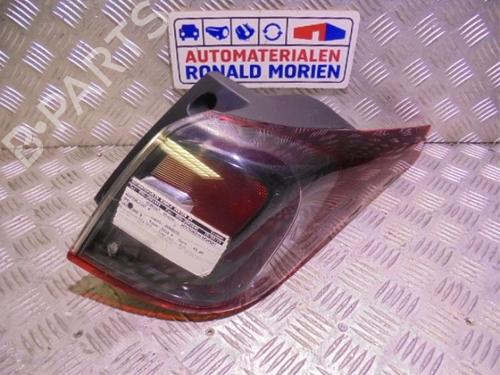 right-taillight-opel-crossland-x-crossland-p17-p2qo-2017-40468314 main image