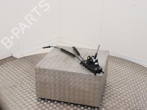gear-lever-seat-leon-5f1-2012-2013-2014-2015-2016-2017-2018-2019-2020-2021-40413583 main image
