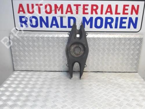 right-rear-suspension-arm-mercedes-benz-e-class-coupe-c207-2009-2010-2011-2012-2013-2014-2015-2016-40386435 main image
