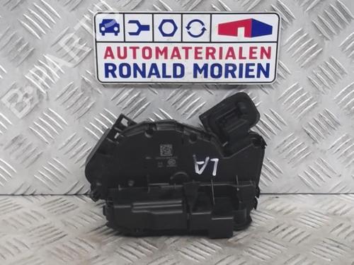 rear-left-lock-vw-golf-vii-5g1-bq1-be1-be2-2012-2013-2014-2015-2016-2017-2018-2019-2020-2021-40429568 main image