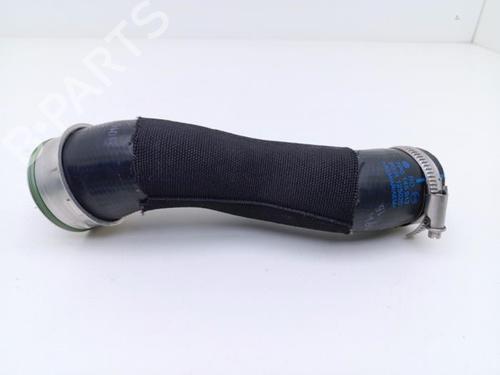 intercooler-pipe-vw-touareg-7p5-7p6-2010-2011-2012-2013-2014-2015-2016-2017-2018-40368537 main image