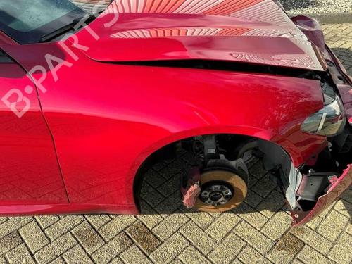 right-front-fenders-alfa-romeo-giulia-952_-2015-40421353 main image