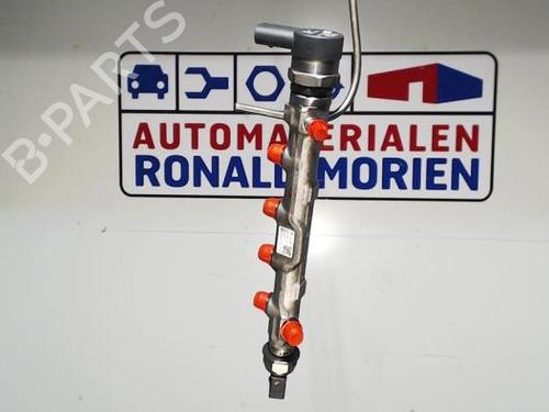 injection-rail-vw-golf-vii-5g1-bq1-be1-be2-2012-2013-2014-2015-2016-2017-2018-2019-2020-2021-40376325 main image