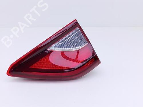 right-taillight-kia-stonic-yb-2017-40417199 main image
