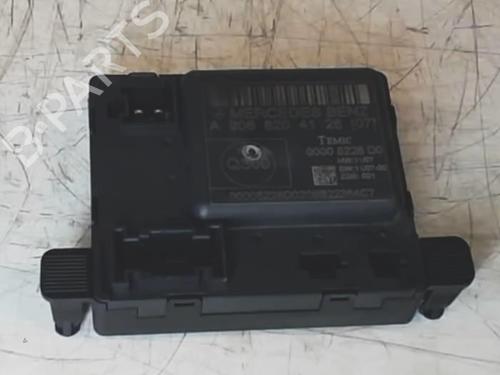 Used Electronic module Electronic module MERCEDES-BENZ SPRINTER 3,5-t Van (B906) 313 CDI (906.631, 906.633, 906.635, 906.637) (129 hp) 40473355 40473355