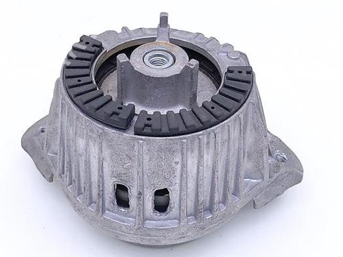 Used Engine mount Engine mount MERCEDES-BENZ CLS (C218) CLS 350 CDI / d (218.323) (265 hp) 40414747 40414747