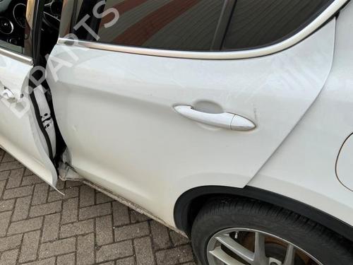 left-rear-door-alfa-romeo-stelvio-949_-2016-40423138 main image