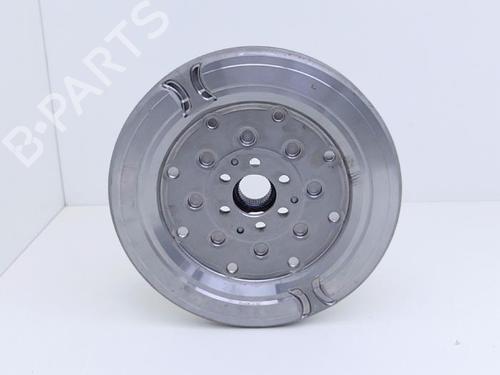 flywheel-vw-golf-viii-cd1-da1-2019-40479473 main image