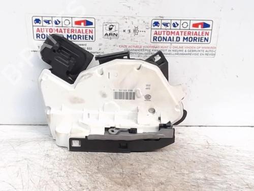 rear-right-lock-vw-golf-vii-variant-ba5-bv5-2013-2014-2015-2016-2017-2018-2019-2020-2021-2022-40429981 main image