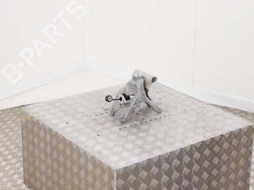 Used Engine mount Engine mount AUDI A4 B9 Avant (8W5, 8WD) 2.0 TFSI quattro (252 hp) 40407173 40407173