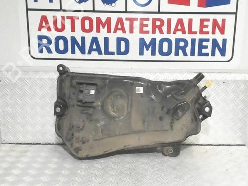 adblue-tank-vw-golf-viii-cd1-da1-2019-40358617 main image