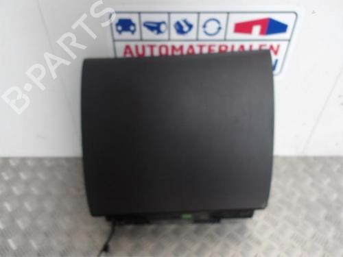 glove-box-vw-phaeton-3d1-3d2-3d3-3d4-3d6-3d7-3d8-3d9-2002-2003-2004-2005-2006-2007-2008-2009-2010-2011-2012-2013-2014-2015-2016-40358823 main image