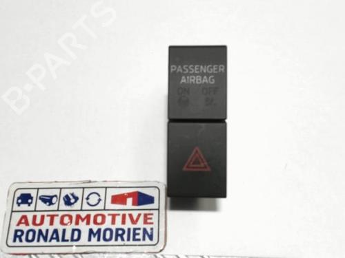warning-switch-skoda-octavia-iii-combi-5e5-5e6-2012-2013-2014-2015-2016-2017-2018-2019-2020-40361332 main image