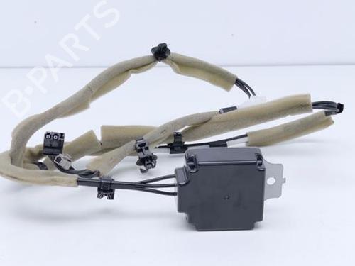 Used Antenna/Base Antenna/Base SUZUKI SX4 S-Cross (JY) 1.4 Hybrid (Mild Hybrid) (AKK 414) (129 hp) 40478703 40478703
