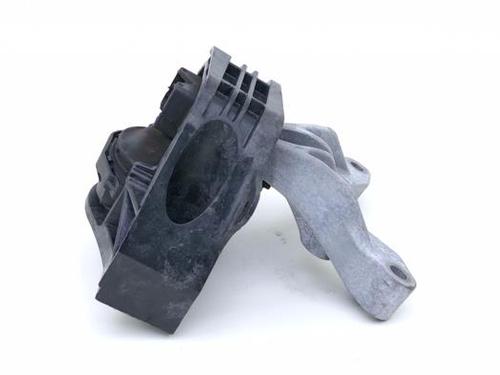 Used Engine mount Engine mount PEUGEOT 208 II (UB_, UP_, UW_, UJ_) 1.2 PureTech 100 (101 hp) 40478896 40478896
