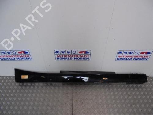 Used Right sideskirt Right sideskirt BMW 1 (F21) 116 d (116 hp) 40432035 40432035