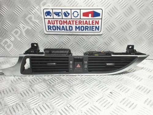 air-vent-audi-a7-sportback-4ga-4gf-2010-2011-2012-2013-2014-2015-2016-2017-2018-2019-40358788 main image