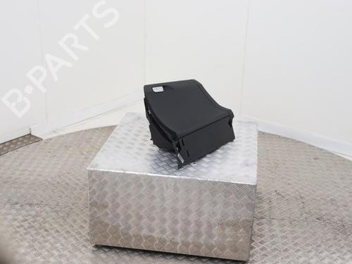glove-box-audi-e-tron-gen-2018-40410646 main image