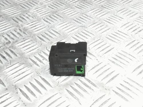 Used Electronic sensor Electronic sensor VW PHAETON (3D1, 3D2, 3D3, 3D4, 3D6, 3D7, 3D8, 3D9) 4.2 V8 4motion (335 hp) 40381586 40381586