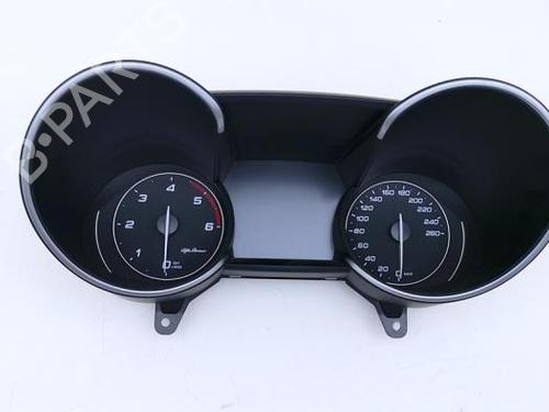 Used Instrument cluster Instrument cluster ALFA ROMEO GIULIA (952_) 2.2 D (952AGA250, 952AGM250, 952ASM2, 952ASA2) (136 hp) 40420636 40420636