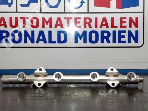 injection-rail-vw-golf-vii-5g1-bq1-be1-be2-2012-2013-2014-2015-2016-2017-2018-2019-2020-2021-40376347 main image