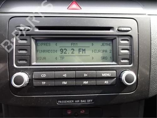 radio-vw-passat-b6-3c2-2005-2006-2007-2008-2009-2010-2011-40469282 main image