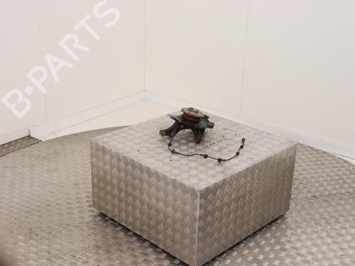 Used Right front steering knuckle Right front steering knuckle SUZUKI SX4 S-Cross (JY) 1.4 Hybrid (Mild Hybrid) (AKK 414) (129 hp) 40478699 40478699