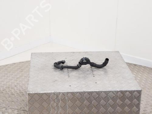 pipe-audi-q3-f3b-2018-40405889 main image