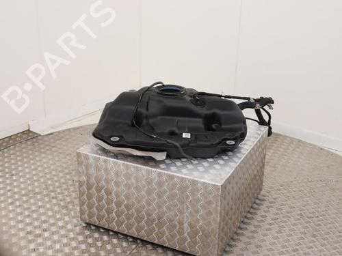 fuel-tank-toyota-yaris-cross-mxp_-2020-40410421 main image