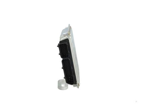 engine-control-unit-ecu-vw-passat-b5-variant-3b5-1997-1998-1999-2000-2001-40471086 main image