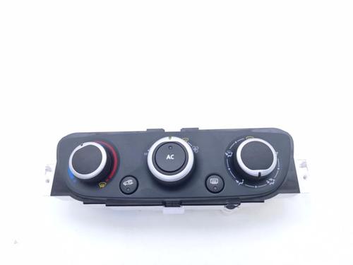 climate-control-renault-megane-iii-hatchback-bz01_-b3_-2008-40360226 main image