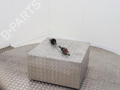 Used Left front driveshaft Left front driveshaft OPEL CORSA F (P2JO) 1.2 (68) (75 hp) 40478364 40478364