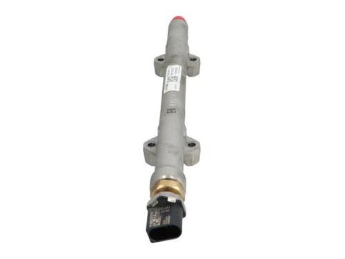 injection-rail-vw-golf-vii-5g1-bq1-be1-be2-2012-2013-2014-2015-2016-2017-2018-2019-2020-2021-40393379 main image