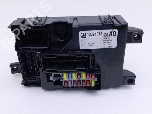 Used Fuse box Fuse box OPEL CORSA D (S07) 1.3 CDTI (L08, L68) (95 hp) 40372513 40372513