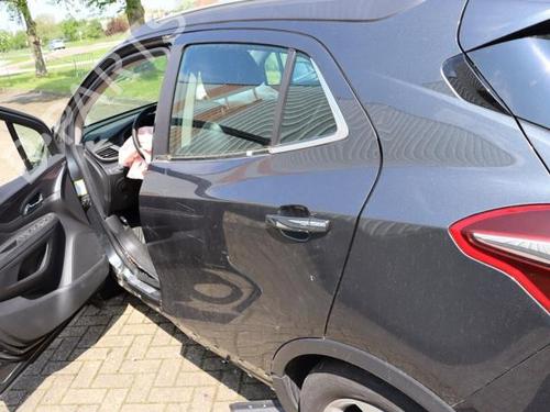 left-rear-door-opel-mokka-mokka-x-j13-2012-2013-2014-2015-2016-2017-2018-2019-40406693 main image