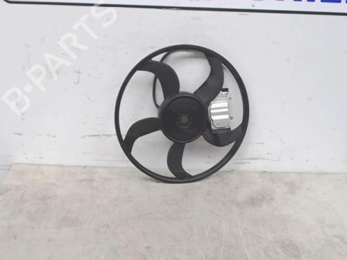 radiator-fan-volvo-v40-hatchback-525-2012-2013-2014-2015-2016-2017-2018-2019-40369541 main image