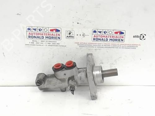 brake-master-cylinder-porsche-cayenne-9pa-2002-2003-2004-2005-2006-2007-2008-2009-2010-40470392 main image