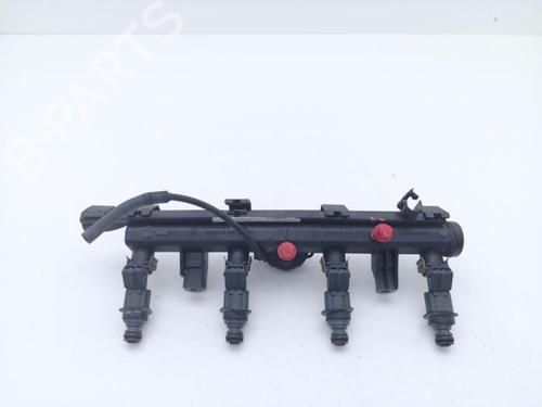 Used Injection rail Injection rail VW POLO Variant (6V5) 1.4 (60 hp) 40378143 40378143