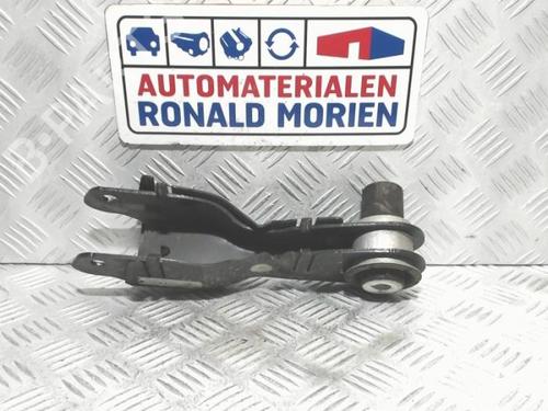 right-rear-suspension-arm-land-rover-discovery-sport-l550-2014-40468425 main image