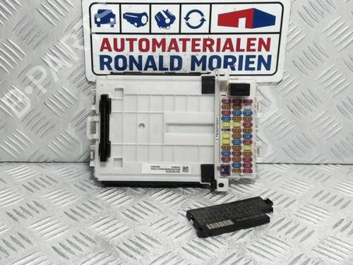 Used Fuse box Fuse box SUZUKI BALENO (FW, EW) 1.2 (A1K412) (90 hp) 40372660 40372660