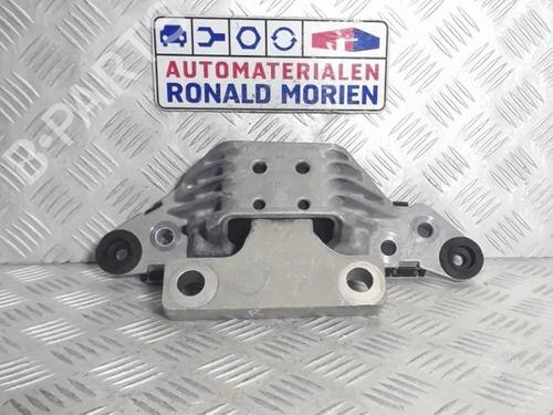 engine-mount-opel-astra-k-b16-2015-2016-2017-2018-2019-2020-2021-2022-40379060 main image