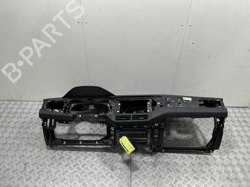 dashboard-vw-taigo-cs1-2021-40480364 main image