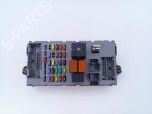 Used Fuse box Fuse box FIAT PUNTO (188_) 1.3 JTD 16V (70 hp) 40471416 40471416