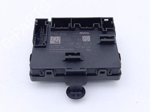 Used Electronic module Electronic module VW GOLF VIII (CD1, DA1) 2.0 TDI (150 hp) 40421006 40421006