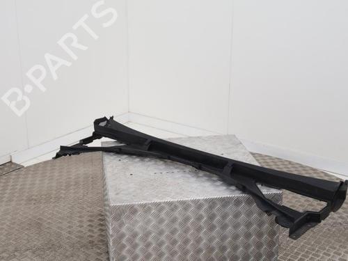 Used Scuttle panel Scuttle panel LAND ROVER RANGE ROVER VELAR (L560) 3.0 D300 SDV6 4x4 (300 hp) 40424316 40424316