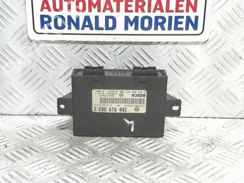 electronic-module-vw-phaeton-3d1-3d2-3d3-3d4-3d6-3d7-3d8-3d9-2002-2003-2004-2005-2006-2007-2008-2009-2010-2011-2012-2013-2014-2015-2016-40359203 main image